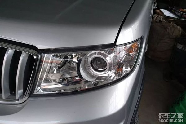 车身更长货箱更大，华晨鑫源这款金杯T52微卡，载重力那可真是不一般