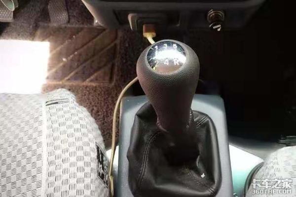 车身更长货箱更大，华晨鑫源这款金杯T52微卡，载重力那可真是不一般