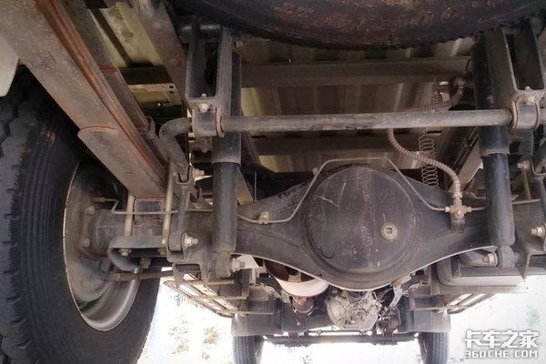 车身更长货箱更大，华晨鑫源这款金杯T52微卡，载重力那可真是不一般