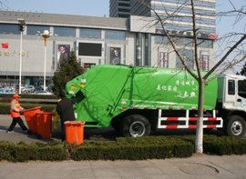 垃圾清运车都将装GPS