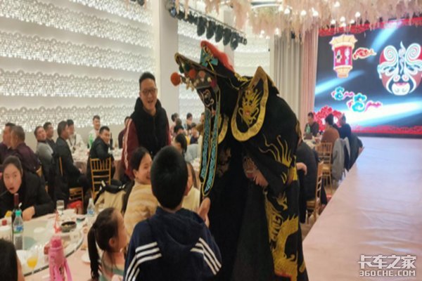 ���ֺ���´��һ��й������ؿͻ���л��