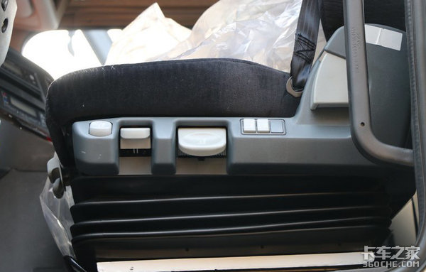 完全自主国六动力链，全新汉马H9，一台真真正正的旗舰重卡！