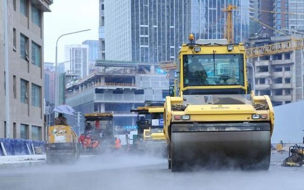 �������������϶�&nbsp;���ֳ��Ͳ�׼ͨ��