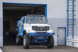 达喀尔拉力赛中的五款主力长头车，澎湃动力生机勃勃，你被谁炫到了？