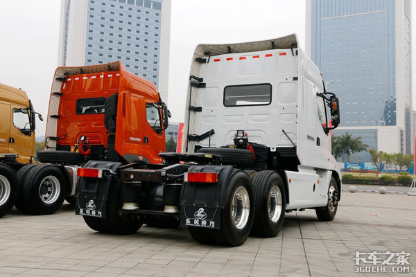 高颜值高配置 这三款国产长头车太令人心动 ,连发动机都是美国品牌