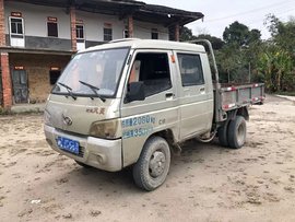 满身的朴实气质，车主将它当牛车一样使，这台时风风菱属实耐用