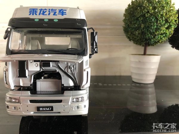 柳汽乘龙M7模型极致还原:风头不劲,但绝对是技术老成的好车