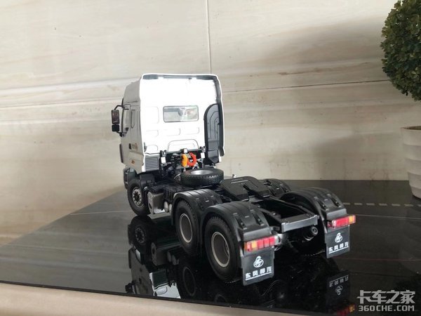 柳汽乘龙M7模型极致还原:风头不劲,但绝对是技术老成的好车