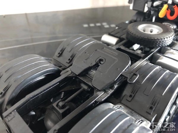 柳汽乘龙M7模型极致还原:风头不劲,但绝对是技术老成的好车