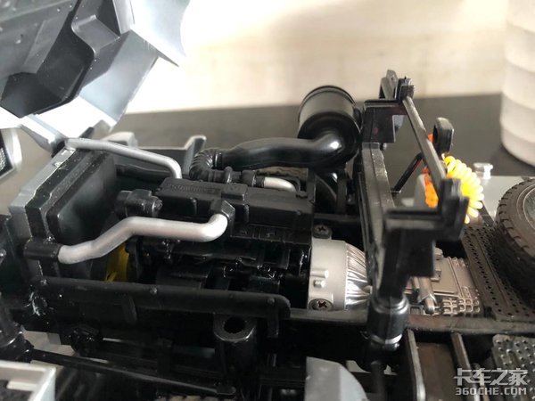 柳汽乘龙M7模型极致还原:风头不劲,但绝对是技术老成的好车