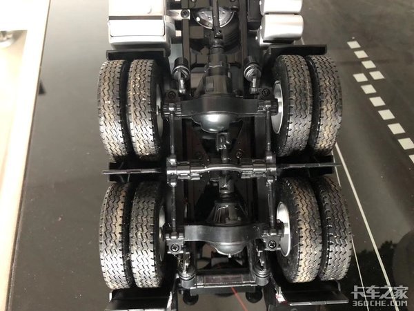 柳汽乘龙M7模型极致还原:风头不劲,但绝对是技术老成的好车