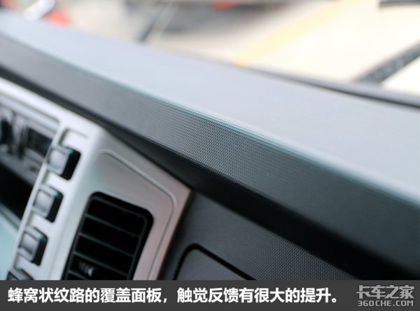 �Ῠ��ʻ��+���Ͷ���&nbsp;����ǳ���С����