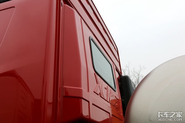 �䱸˫ɢ����&nbsp;ͼ���칤����LNGǣ����