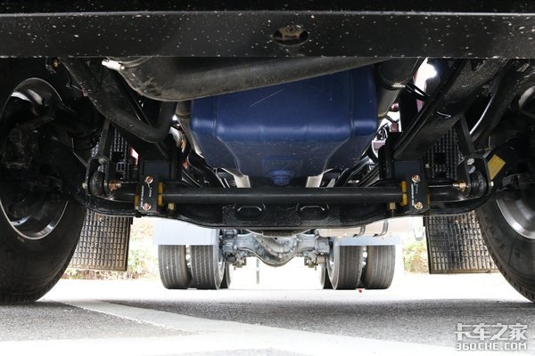 �䱸˫ɢ����&nbsp;ͼ���칤����LNGǣ����