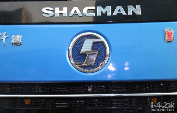 陕汽轩德·翼3牵引车,重磅亮相实力不俗