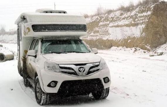 �����г�ή�ң�Ϊ��Ƥ��ȴ�����ɧ�أ�