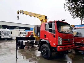 可远程遥控吊机,支持360度全回转,三环创客随车吊操控很简单