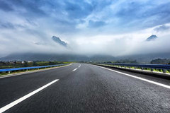 ���ݣ����ٽ������շ�վ�������������