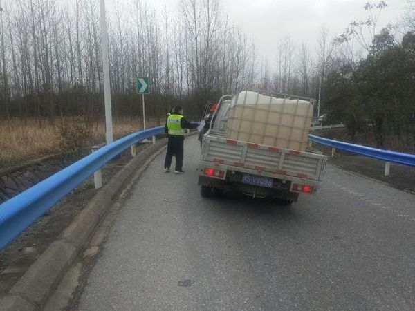 �ͷ������ʵĻ�������&nbsp;������Ѹ�پ�Ԯ