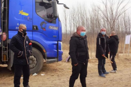 肩扛责任护他人,咱们乘龙车主是好样的!