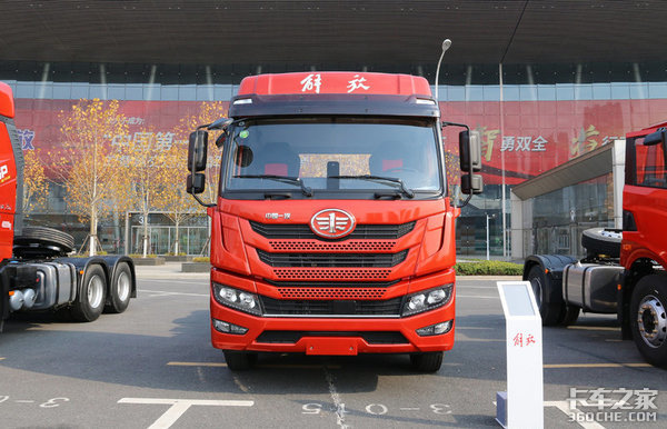 青岛解放悍V2.0重卡，升级后竞争力更强