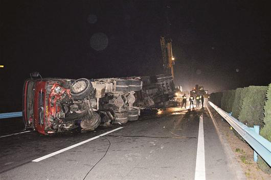 ͻ�����Ϸ��ƳǸ��ٷ��������෭�¹�