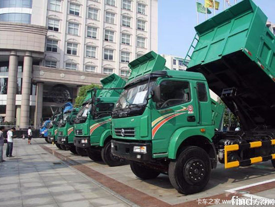 國(guó)三排放&nbsp;60輛東風(fēng)勁諾工程車(chē)出口智利