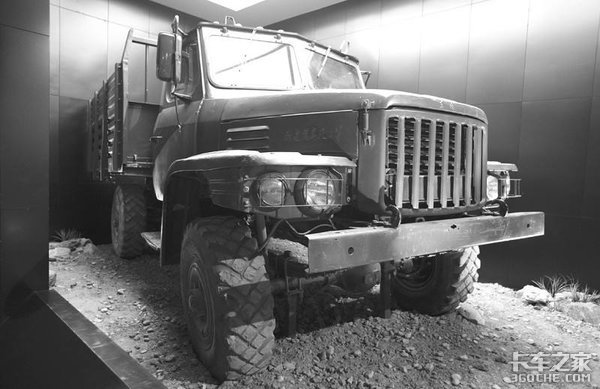 ������Щ�¶�(3)70�����������Ӣ�۳�