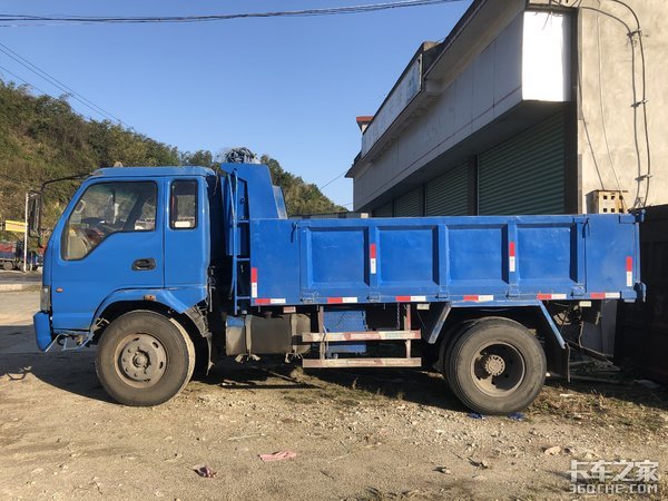 做工扎实,品质够硬,江淮这款4X2蓝牌自卸车为啥没火起来?