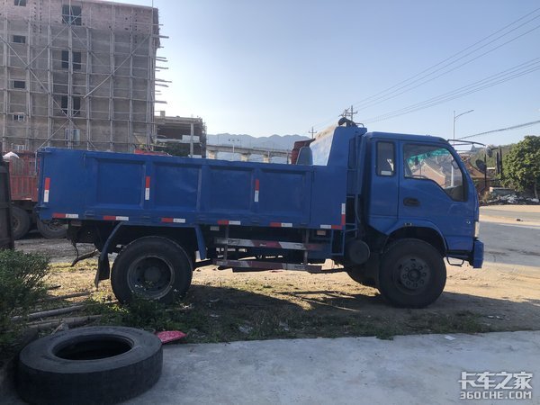 做工扎实,品质够硬,江淮这款4X2蓝牌自卸车为啥没火起来?