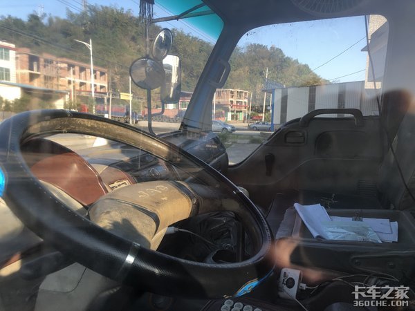 做工扎实,品质够硬,江淮这款4X2蓝牌自卸车为啥没火起来?