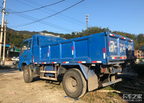 做工扎实,品质够硬,江淮这款4X2蓝牌自卸车为啥没火起来?