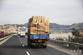 高速免费日子依旧难熬 小型物流公司的真实现状