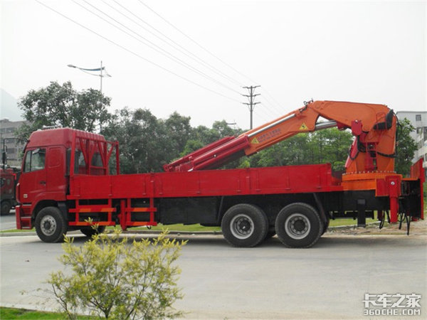 你认识助力火神山施工的“随扬帝”吗？130吨级重型随车吊，超给力！