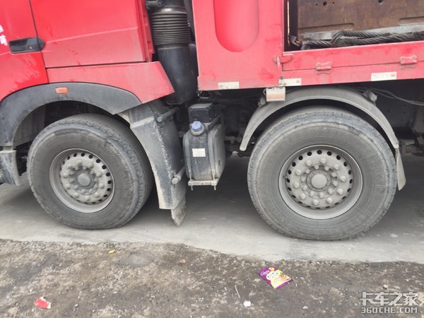 你认识助力火神山施工的“随扬帝”吗？130吨级重型随车吊，超给力！