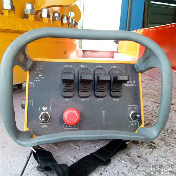 你认识助力火神山施工的“随扬帝”吗？130吨级重型随车吊，超给力！