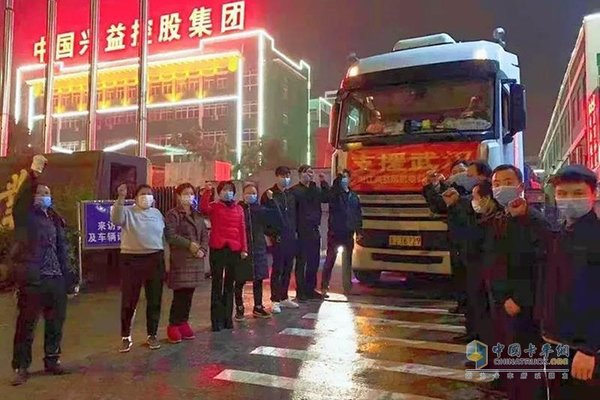 驰援武汉江淮K7再出发 老司机王国荣表示“我是党员，派我去！”