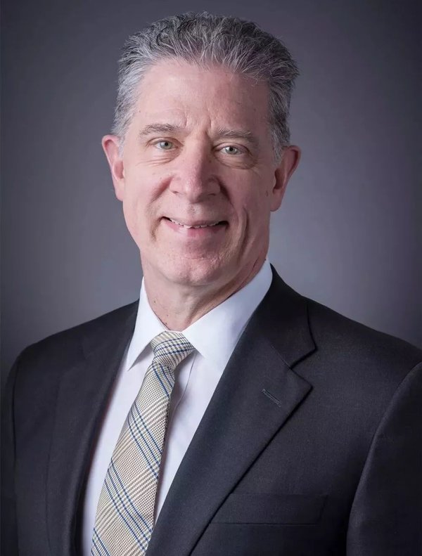 ��˼�½�����ʯ��ɭ���ο���˹�й�����