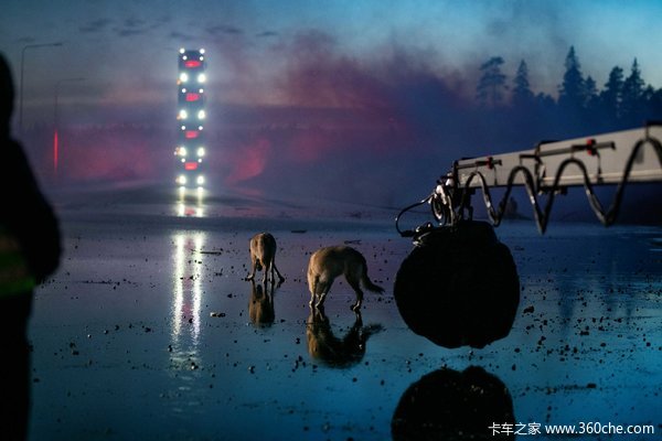 沃尔沃卡车推出四款新车即将发布 宣传大片中卡车叠罗汉