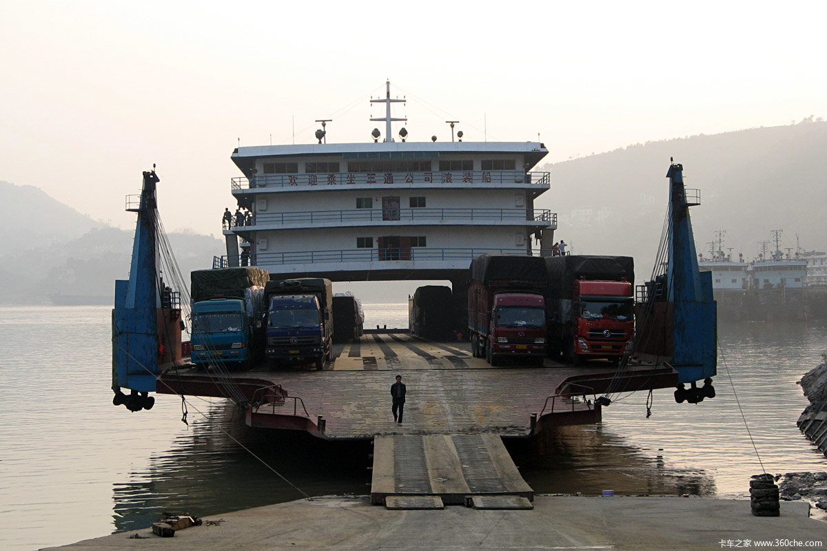 车行船上长江上卡车搭乘滚装船全攻略图片列表