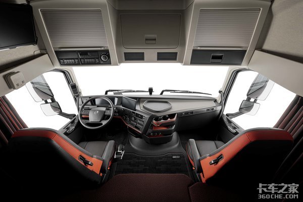 更加年轻的外观和更安全的配置 16L发动机澎湃动力 沃尔沃全新FH16