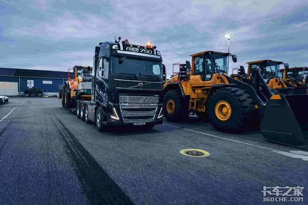 更加年轻的外观和更安全的配置 16L发动机澎湃动力 沃尔沃全新FH16