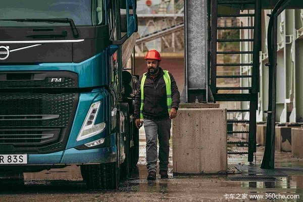 一次性发布4款新车型 沃尔沃迎来全系升级 新车更加安全、环保