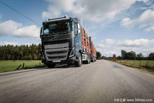 更加年轻的外观和更安全的配置 16L发动机澎湃动力 沃尔沃全新FH16