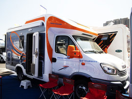 同类最佳!2019款巍浩系依维柯596-III房车, 旅途中舒适的居家之所