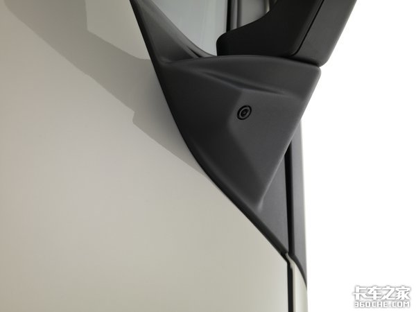 �ֶ���FH16ϵ�г��ͣ�������Ƽ���һ��