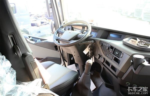 �ֶ���FH16ϵ�г��ͣ�������Ƽ���һ��