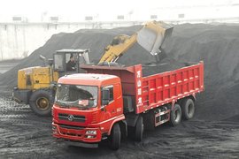 曾经运煤车市场的霸主，解放新悍威8X4自卸车，属于它的时代落幕了