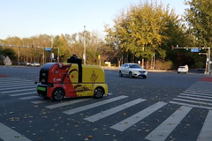 ��Ϭţ���׷��Ͷ�� ĩ�������Զ���ʻ