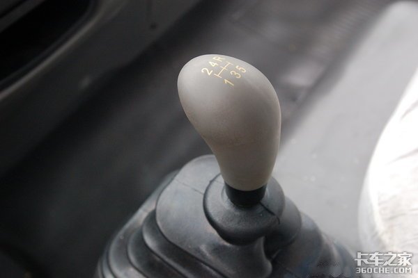 能拉重货又兼顾时效 奥铃轻卡值得拥有